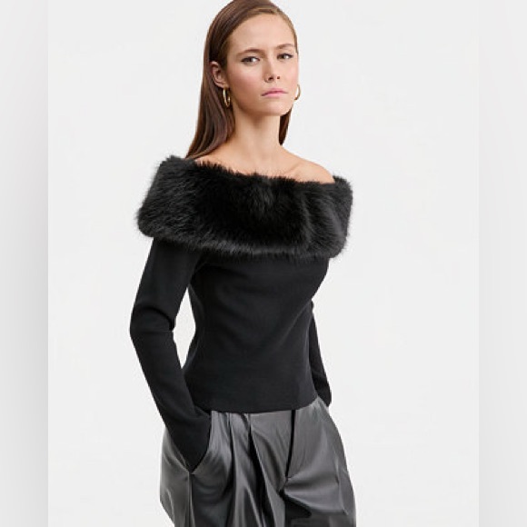 Anne Klein Tops - Anne Klein Black Sweater with Faux Fur Trim